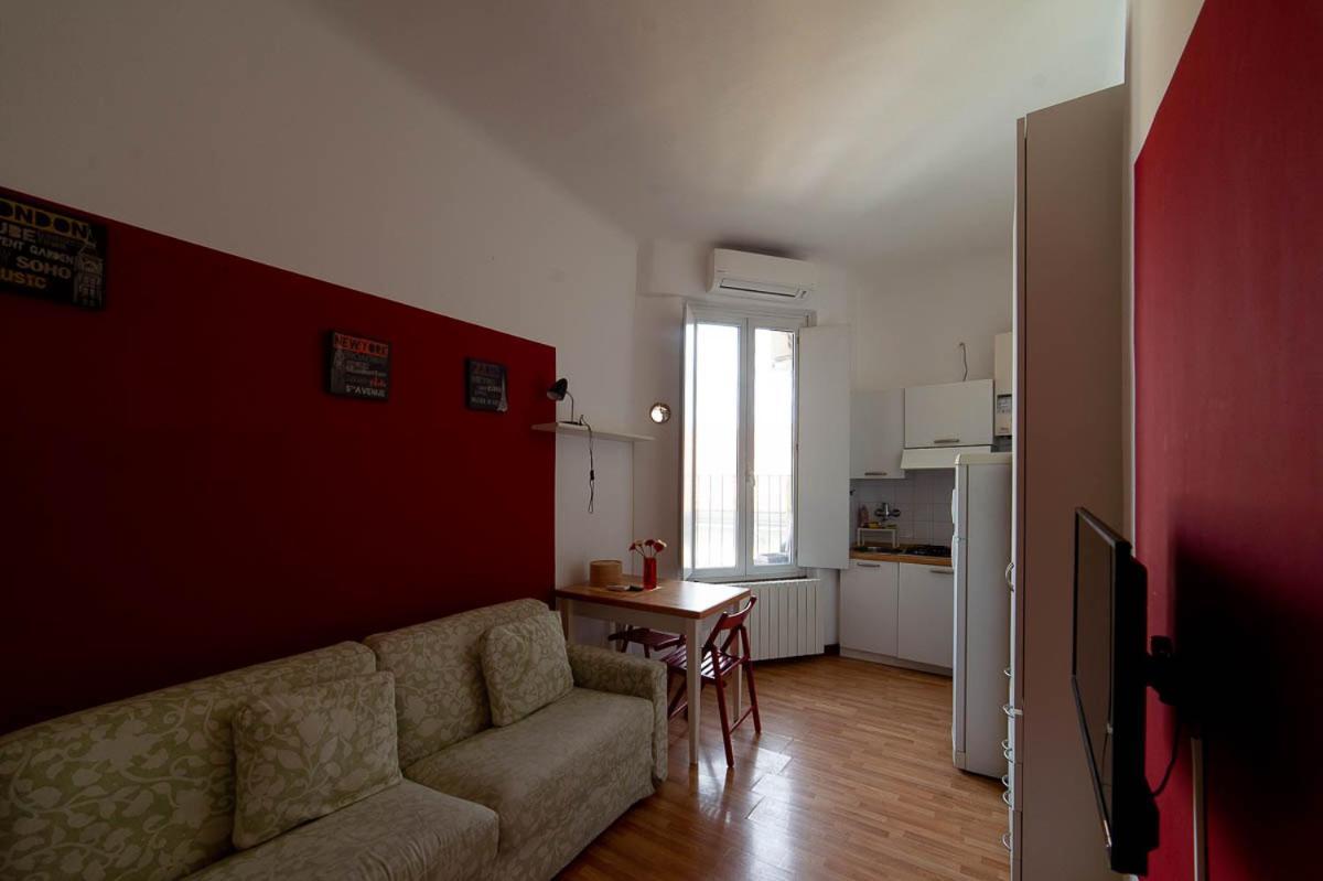 Hbhall Navigli 21 Milão Exterior foto